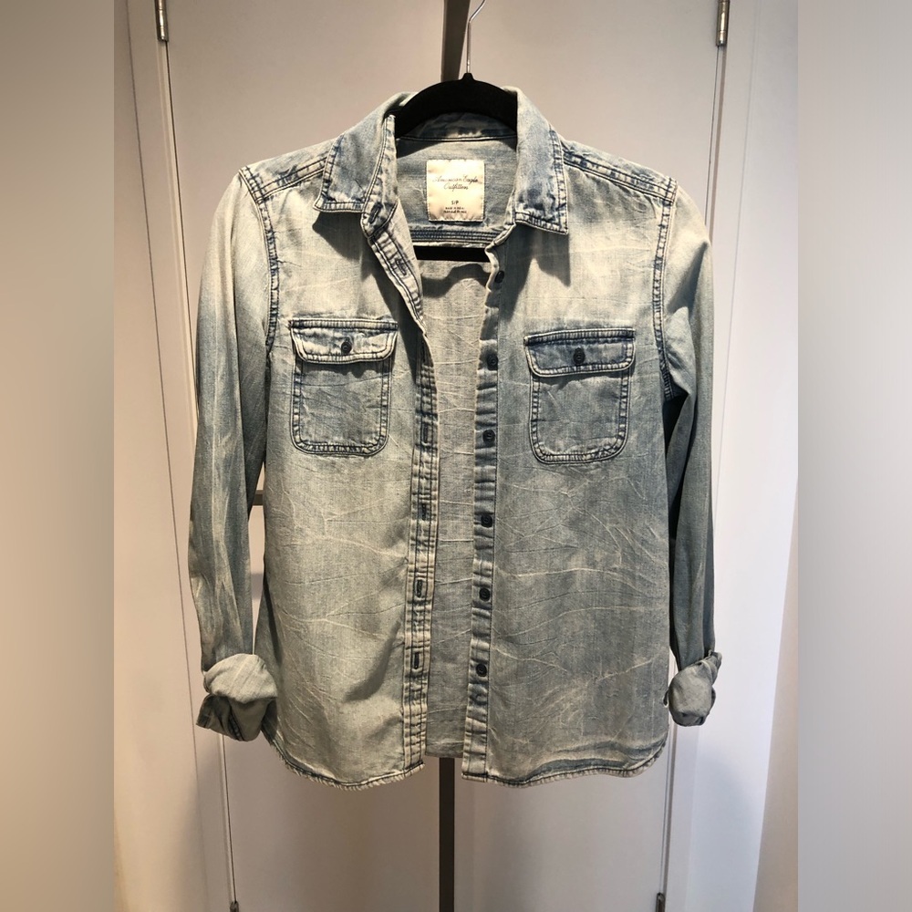 American Eagle Denim Button Down Shirt Size S
